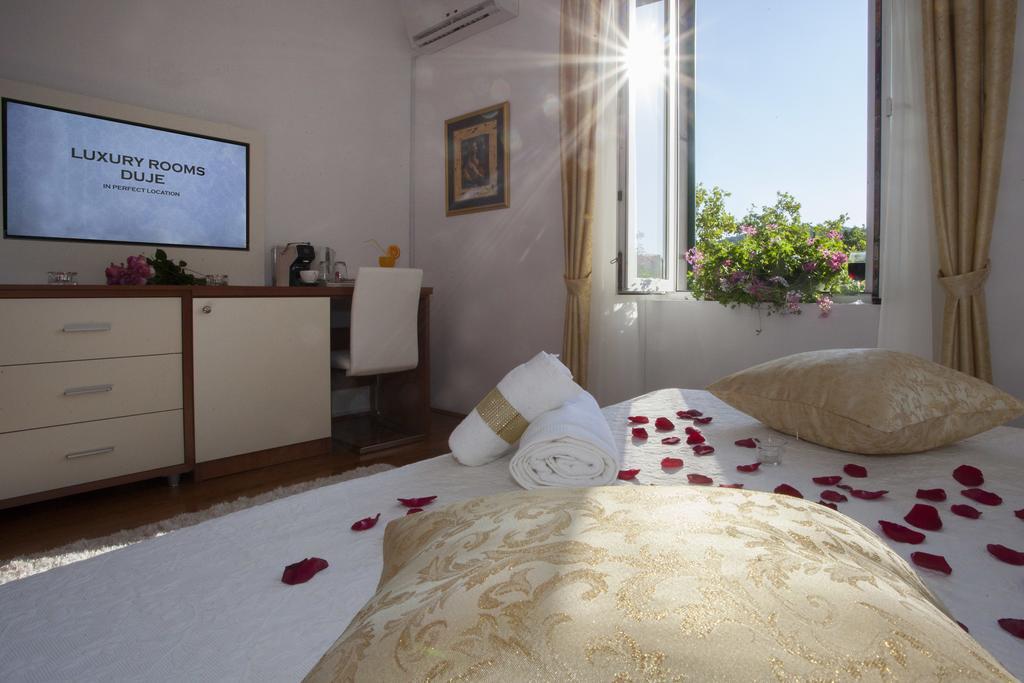 Luxury Rooms Duje Split Buitenkant foto