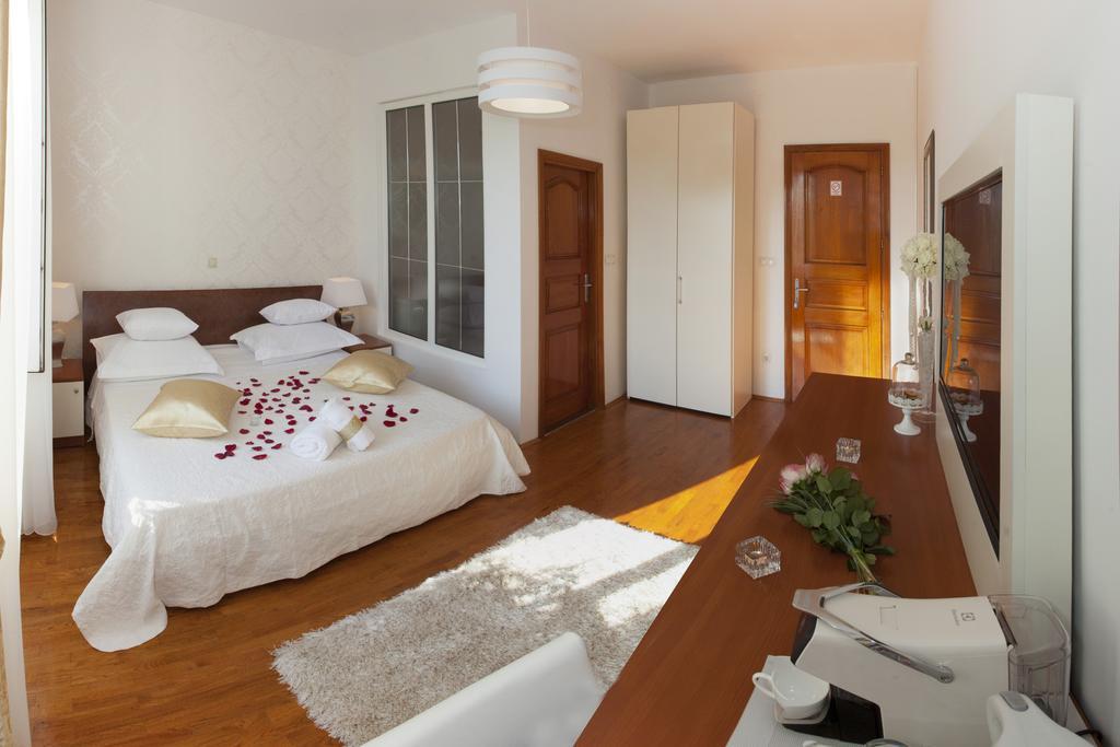 Luxury Rooms Duje Split Buitenkant foto